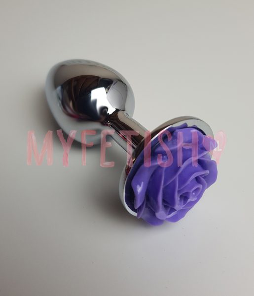 Gebruikte buttplug met paars roosje