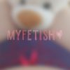 Foto's in roze satijnen nachtjurkje met teddybeer