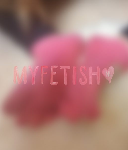 Foto’s met roze teensokjes