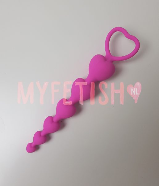 Anal beads met roze hart gebruikt